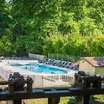 Kamp alanı L'etang D'ardy ***