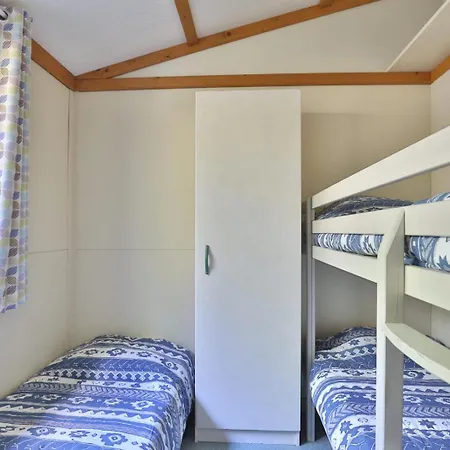 Kamp alanı L'etang D'ardy ***