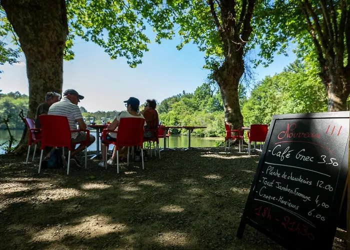 Kamp alanı L'etang D'ardy ***